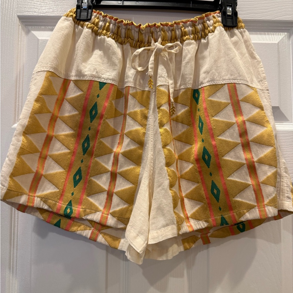 Nema Resort Wear High-Waist Cream Shorts with Yellow Aztec Print from Greece